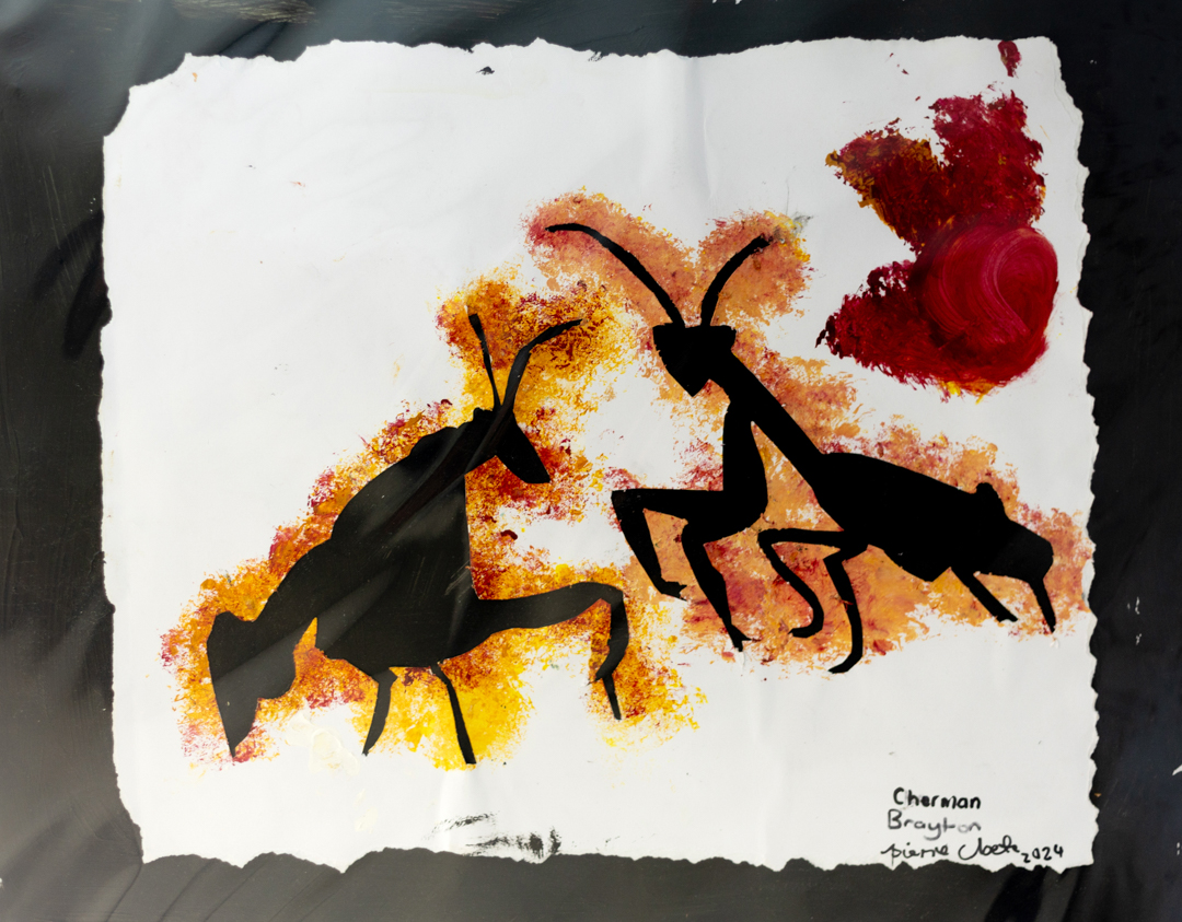 Painting of two mantis looking at each other. Their bodies are painted in black and are surrounded by a halo in orange.