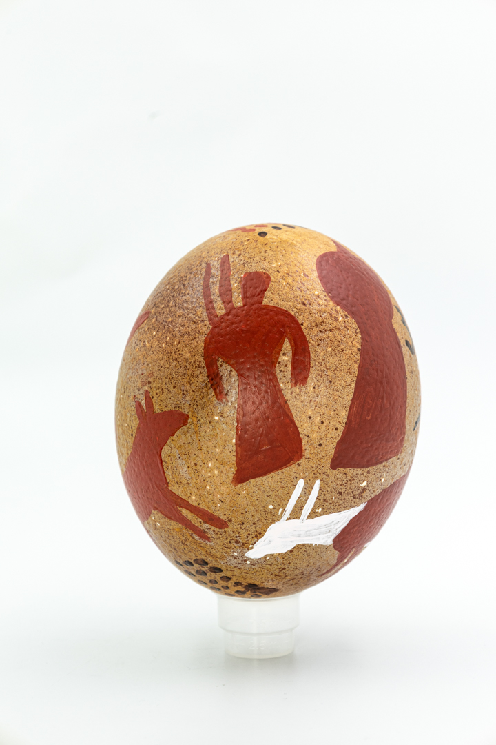 Figures painted on an Ostrich egg.