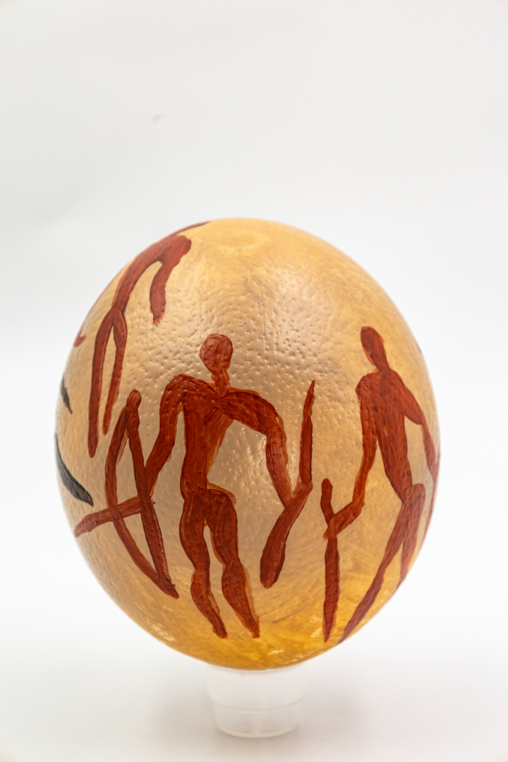 Figures painted on an Ostrich egg.