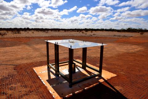 The EDGES ground-based radio spectrometer