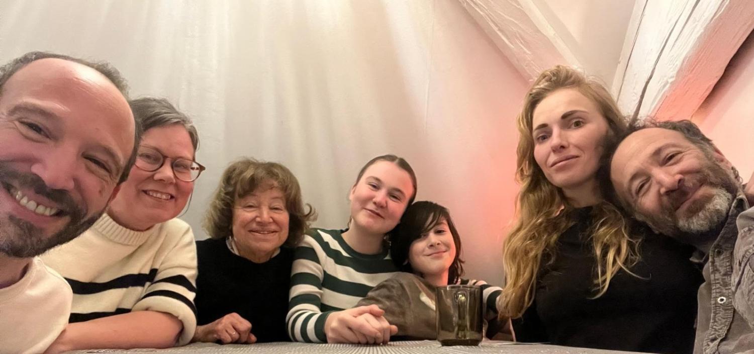 Catherine Cesarsky and six members of her family.